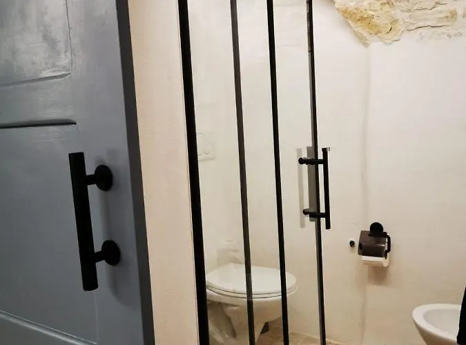 A Petre Luxury * تْشيستيرنِنو